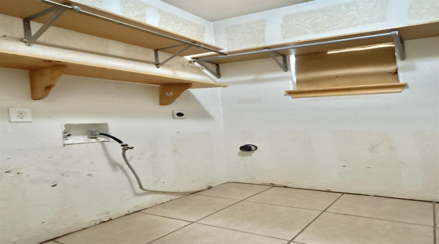 1411 Orquidia Ln E, Rio Bravo, Texas 78046, 3 Bedrooms Bedrooms, 5 Rooms Rooms,2 BathroomsBathrooms,Residential,For Rent,1411 Orquidia Ln E,20261675