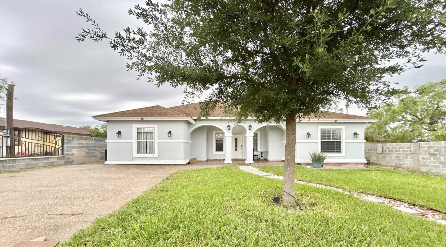 1411 Orquidia Ln E, Rio Bravo, Texas 78046, 3 Bedrooms Bedrooms, 5 Rooms Rooms,2 BathroomsBathrooms,Residential,For Rent,1411 Orquidia Ln E,20261675