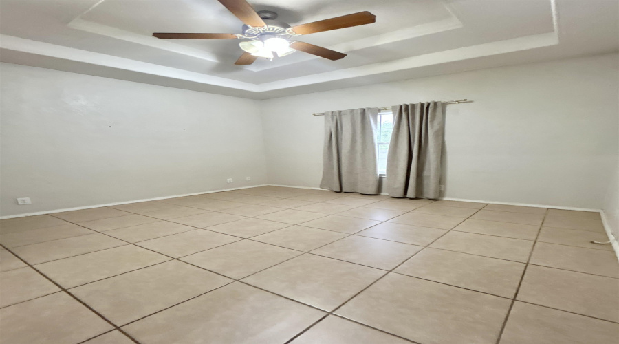 1411 Orquidia Ln E, Rio Bravo, Texas 78046, 3 Bedrooms Bedrooms, 5 Rooms Rooms,2 BathroomsBathrooms,Residential,For Rent,1411 Orquidia Ln E,20261675