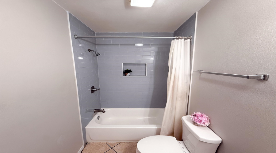 9617 Mallard Lp, LAREDO, Texas 78045, 4 Bedrooms Bedrooms, 5 Rooms Rooms,2 BathroomsBathrooms,Residential,For Sale,9617 Mallard Lp,20261676