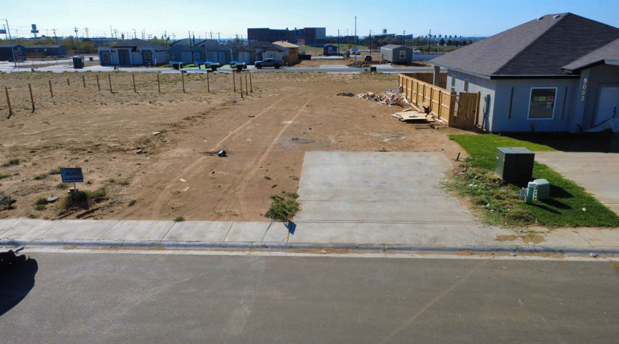 5060 Luna Grande Lp., Laredo, Texas 78046, 4 Bedrooms Bedrooms, 6 Rooms Rooms,2 BathroomsBathrooms,Residential,For Sale,5060 Luna Grande Lp.,20261677