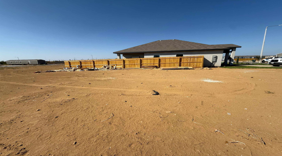 5060 Luna Grande Lp., Laredo, Texas 78046, 4 Bedrooms Bedrooms, 6 Rooms Rooms,2 BathroomsBathrooms,Residential,For Sale,5060 Luna Grande Lp.,20261677