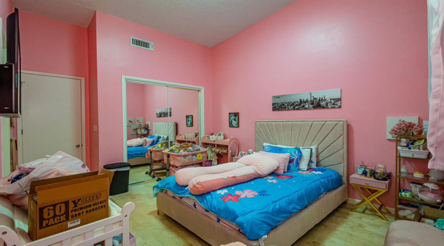 114 Redwing Ct, Laredo, Texas 78045, 4 Bedrooms Bedrooms, 8 Rooms Rooms,3 BathroomsBathrooms,Residential,For Sale,114 Redwing Ct,20261680