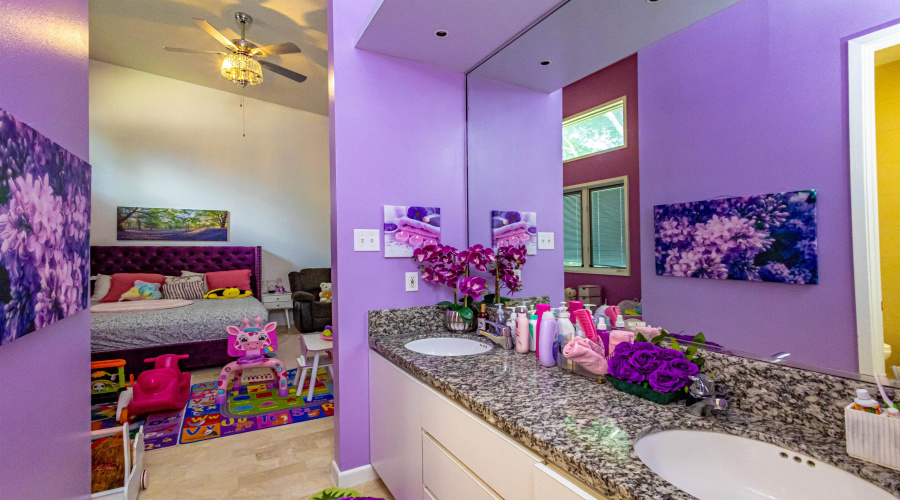 114 Redwing Ct, Laredo, Texas 78045, 4 Bedrooms Bedrooms, 8 Rooms Rooms,3 BathroomsBathrooms,Residential,For Sale,114 Redwing Ct,20261680