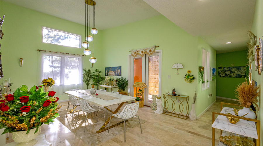 114 Redwing Ct, Laredo, Texas 78045, 4 Bedrooms Bedrooms, 8 Rooms Rooms,3 BathroomsBathrooms,Residential,For Sale,114 Redwing Ct,20261680