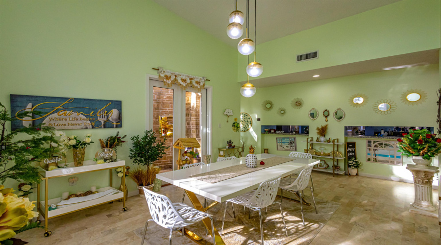 114 Redwing Ct, Laredo, Texas 78045, 4 Bedrooms Bedrooms, 8 Rooms Rooms,3 BathroomsBathrooms,Residential,For Sale,114 Redwing Ct,20261680