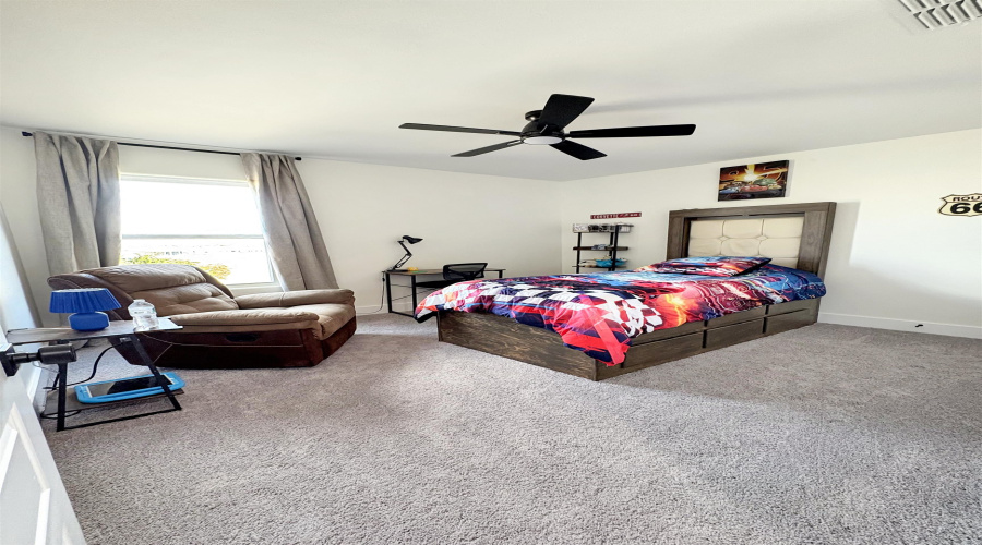 9905 Rosary Ln., Laredo, Texas 78045, 4 Bedrooms Bedrooms, 8 Rooms Rooms,2 BathroomsBathrooms,Residential,For Sale,9905 Rosary Ln.,20261682