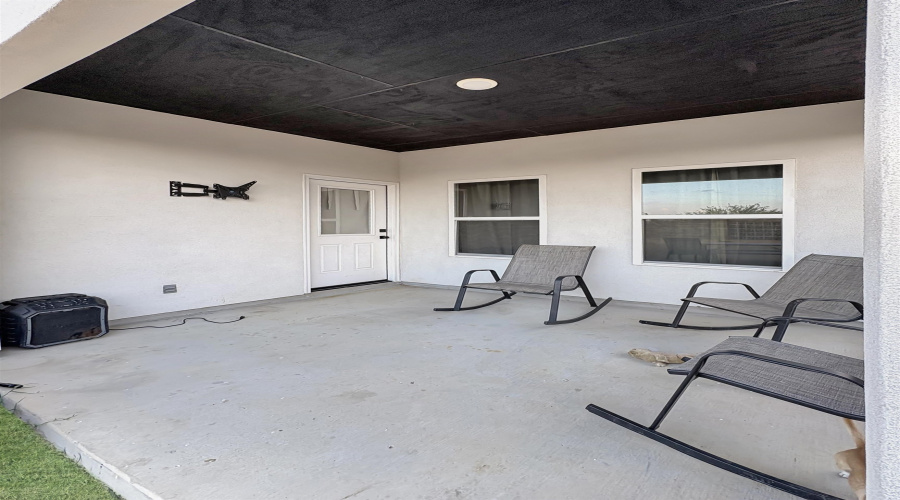 9905 Rosary Ln., Laredo, Texas 78045, 4 Bedrooms Bedrooms, 8 Rooms Rooms,2 BathroomsBathrooms,Residential,For Sale,9905 Rosary Ln.,20261682