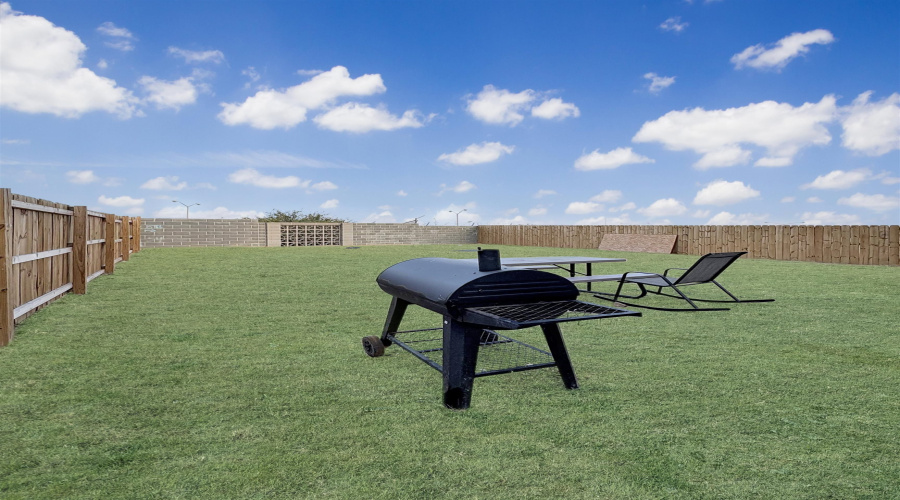 9905 Rosary Ln., Laredo, Texas 78045, 4 Bedrooms Bedrooms, 8 Rooms Rooms,2 BathroomsBathrooms,Residential,For Sale,9905 Rosary Ln.,20261682