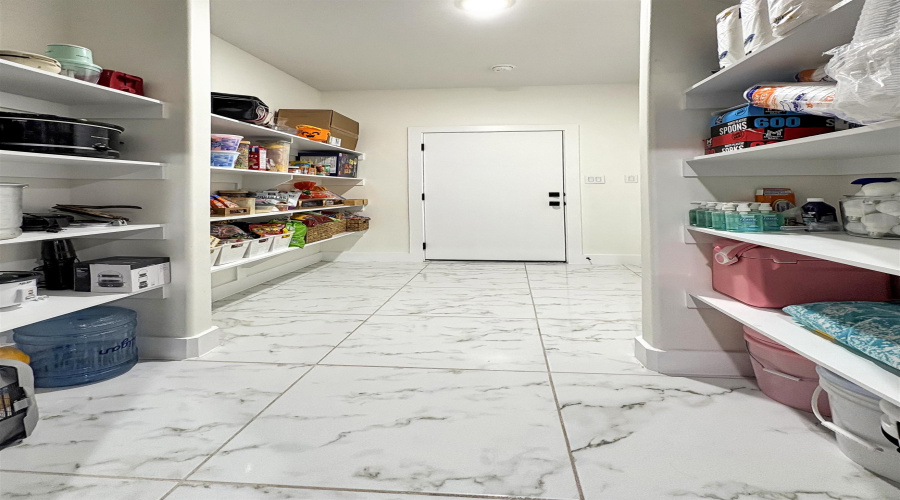 9905 Rosary Ln., Laredo, Texas 78045, 4 Bedrooms Bedrooms, 8 Rooms Rooms,2 BathroomsBathrooms,Residential,For Sale,9905 Rosary Ln.,20261682