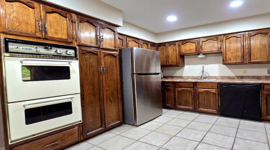 105 Indiana St, Laredo, Texas 78045, 3 Bedrooms Bedrooms, 6 Rooms Rooms,2 BathroomsBathrooms,Residential,For Sale,105 Indiana St,20261683