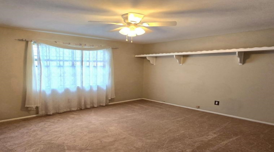 105 Indiana St, Laredo, Texas 78045, 3 Bedrooms Bedrooms, 6 Rooms Rooms,2 BathroomsBathrooms,Residential,For Sale,105 Indiana St,20261683