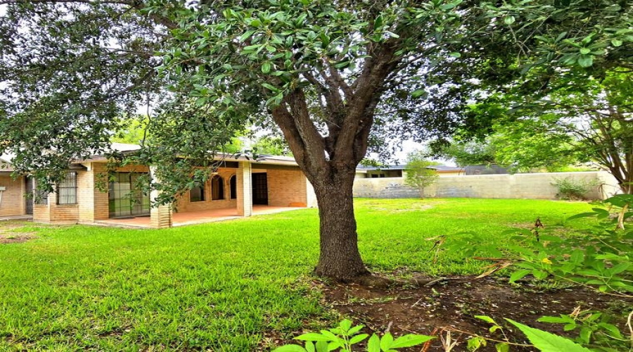 105 Indiana St, Laredo, Texas 78045, 3 Bedrooms Bedrooms, 6 Rooms Rooms,2 BathroomsBathrooms,Residential,For Sale,105 Indiana St,20261683