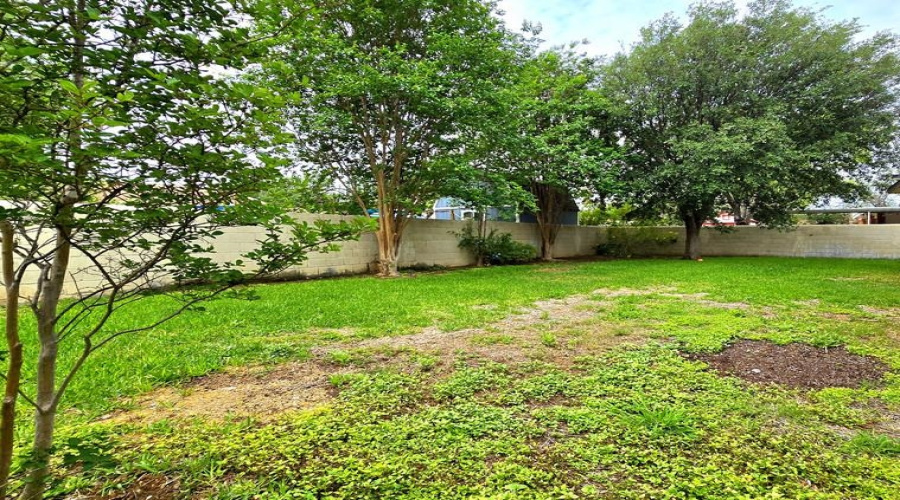 105 Indiana St, Laredo, Texas 78045, 3 Bedrooms Bedrooms, 6 Rooms Rooms,2 BathroomsBathrooms,Residential,For Sale,105 Indiana St,20261683