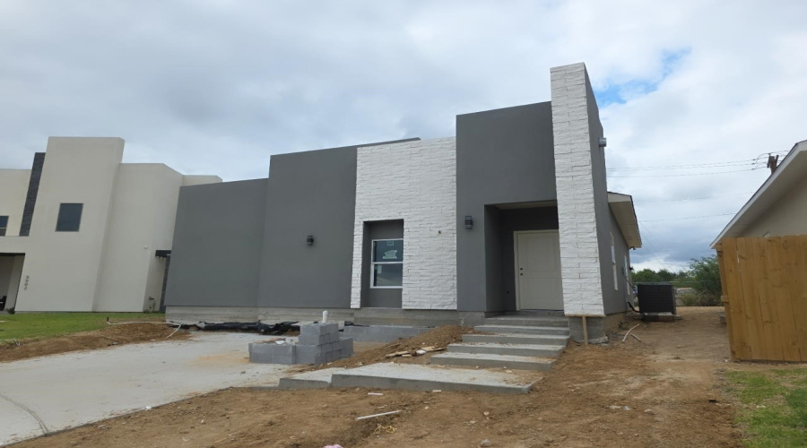 5004 Cherimoya Ln., LAREDO, Texas 78046, 3 Bedrooms Bedrooms, 4 Rooms Rooms,2 BathroomsBathrooms,Residential,For Sale,5004 Cherimoya Ln.,20261686