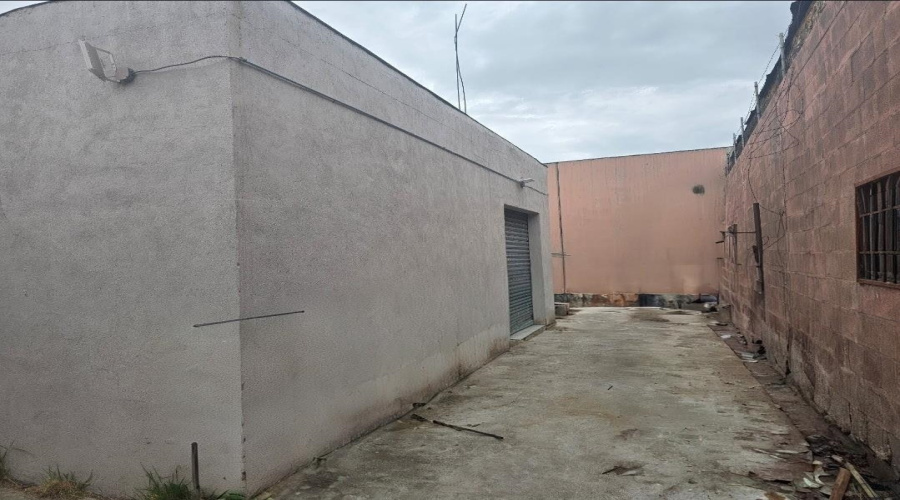 3713 San Bernardo Ave, Laredo, Texas 78040-3610, ,Commercial retail/office,For Sale,3713 San Bernardo Ave,20261688