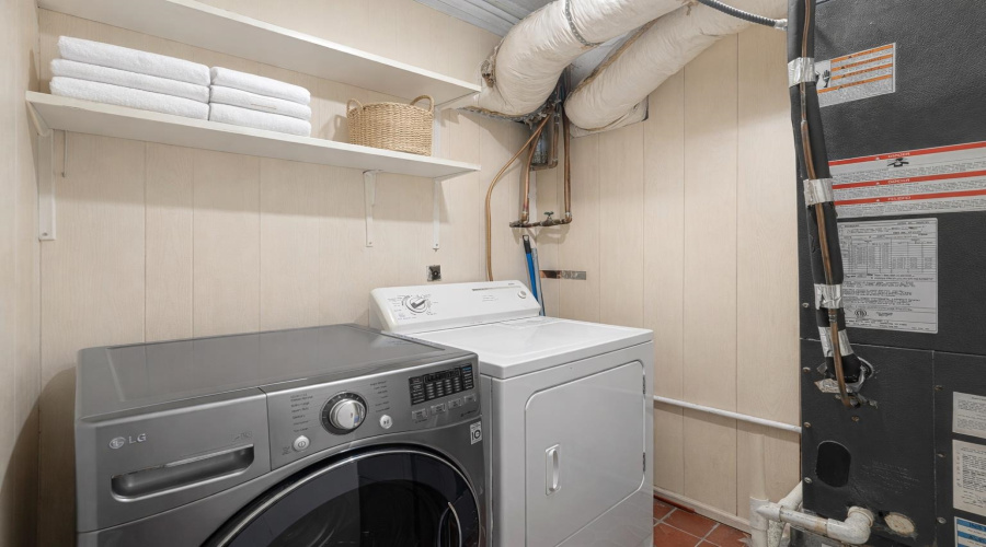 1920 N Arkansas Ave, LAREDO, Texas 78043, 5 Bedrooms Bedrooms, 8 Rooms Rooms,2 BathroomsBathrooms,Residential,For Sale,1920 N Arkansas Ave,20261687