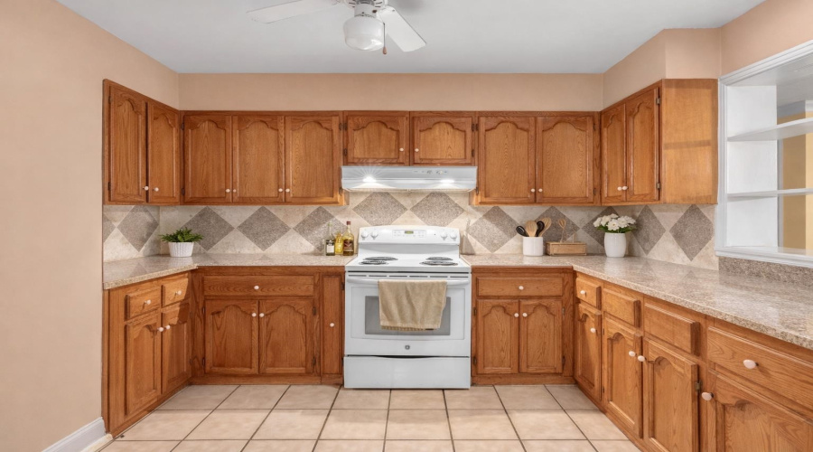 1920 N Arkansas Ave, LAREDO, Texas 78043, 5 Bedrooms Bedrooms, 8 Rooms Rooms,2 BathroomsBathrooms,Residential,For Sale,1920 N Arkansas Ave,20261687