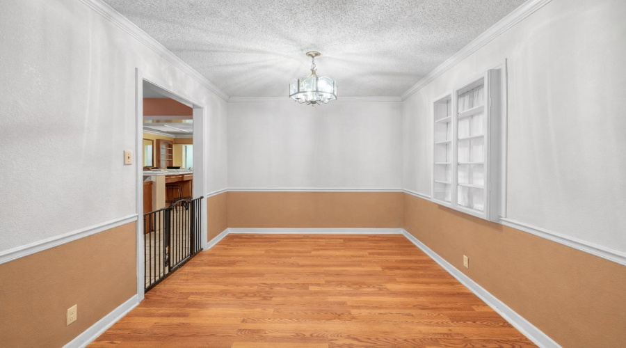 1920 N Arkansas Ave, LAREDO, Texas 78043, 5 Bedrooms Bedrooms, 8 Rooms Rooms,2 BathroomsBathrooms,Residential,For Sale,1920 N Arkansas Ave,20261687