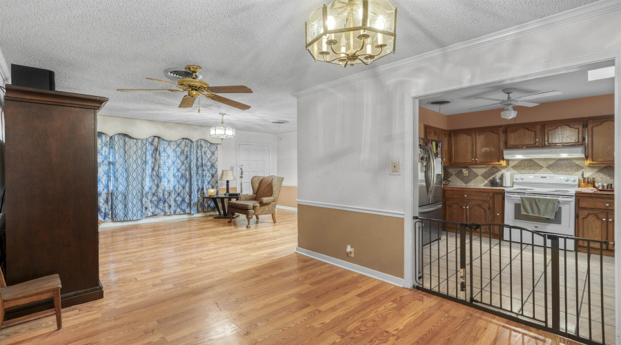 1920 N Arkansas Ave, LAREDO, Texas 78043, 5 Bedrooms Bedrooms, 8 Rooms Rooms,2 BathroomsBathrooms,Residential,For Sale,1920 N Arkansas Ave,20261687