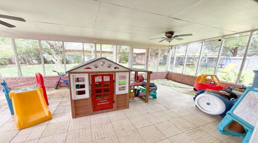 312 S Dakota St S, Laredo, Texas 78041, 3 Bedrooms Bedrooms, 5 Rooms Rooms,2 BathroomsBathrooms,Residential,For Sale,312 S Dakota St S,20261689