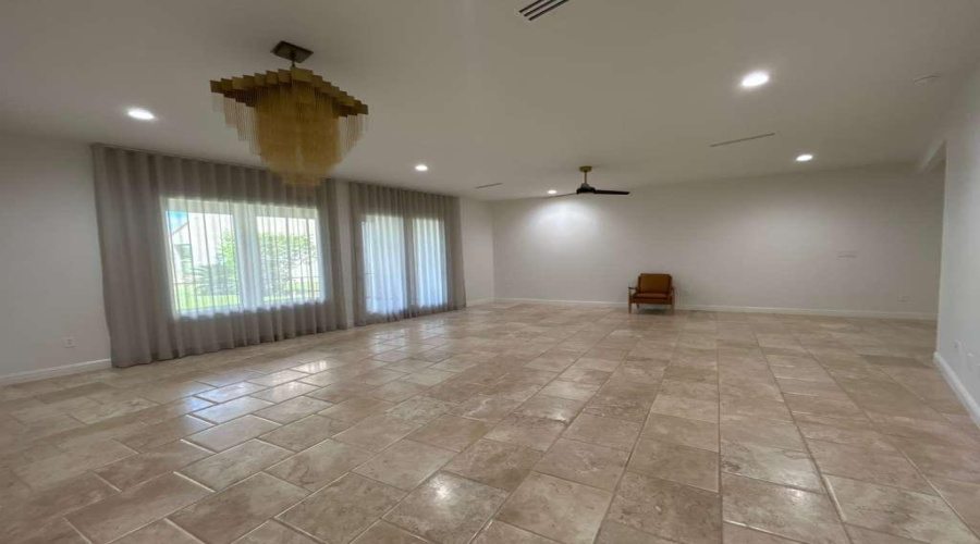 2110 Bermuda Dr, Laredo, Texas 78045, 3 Bedrooms Bedrooms, 8 Rooms Rooms,4 BathroomsBathrooms,Residential,For Rent,2110 Bermuda Dr,20261690