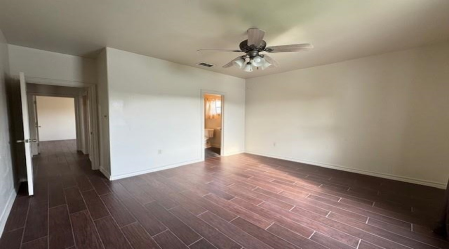 103 Yellowstone Lake Dr, Laredo, Texas 78041, 3 Bedrooms Bedrooms, 7 Rooms Rooms,2 BathroomsBathrooms,Residential,For Rent,103 Yellowstone Lake Dr,20261694