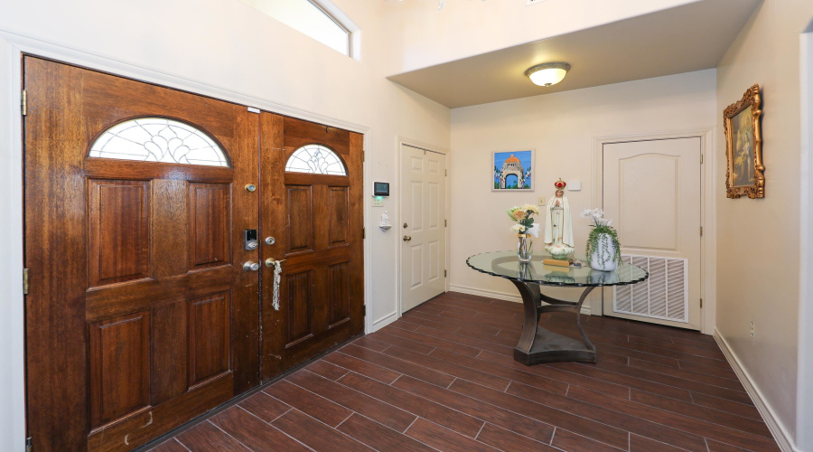 103 Yellowstone Lake Dr, Laredo, Texas 78041, 3 Bedrooms Bedrooms, 7 Rooms Rooms,2 BathroomsBathrooms,Residential,For Rent,103 Yellowstone Lake Dr,20261694