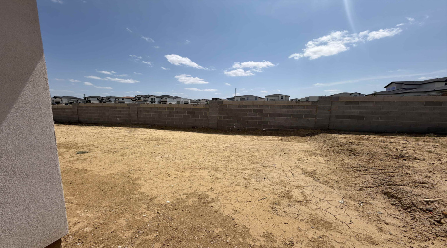 1126 Noyola Loop, Laredo, Texas 78046, 3 Bedrooms Bedrooms, 5 Rooms Rooms,2 BathroomsBathrooms,Residential,For Sale,1126 Noyola Loop,20261695