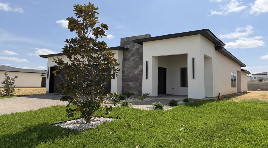 1126 Noyola Loop, Laredo, Texas 78046, 3 Bedrooms Bedrooms, 5 Rooms Rooms,2 BathroomsBathrooms,Residential,For Sale,1126 Noyola Loop,20261695