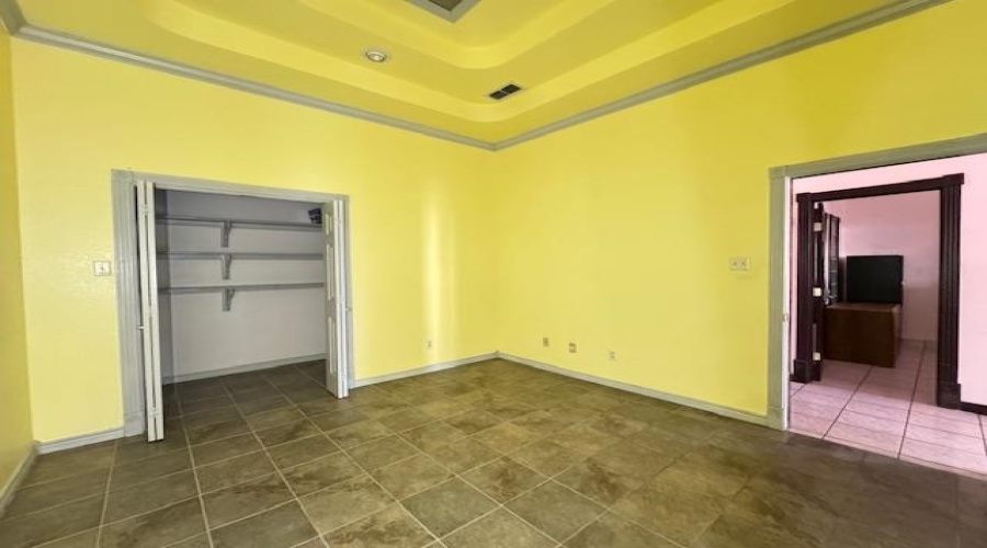107 Calle Del Norte, LAREDO, Texas 78041, 1 Room Rooms,1 BathroomBathrooms,Commercial retail/office,For Rent,107 Calle Del Norte,20261703