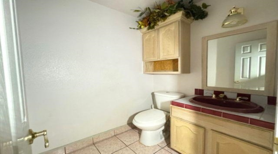 107 Calle Del Norte, LAREDO, Texas 78041, 1 Room Rooms,1 BathroomBathrooms,Commercial retail/office,For Rent,107 Calle Del Norte,20261703