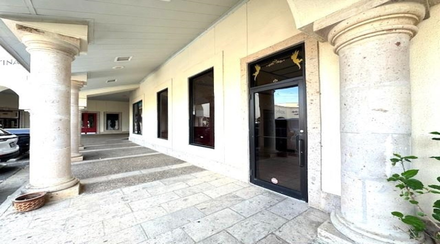 107 Calle Del Norte, LAREDO, Texas 78041, 1 Room Rooms,1 BathroomBathrooms,Commercial retail/office,For Rent,107 Calle Del Norte,20261703