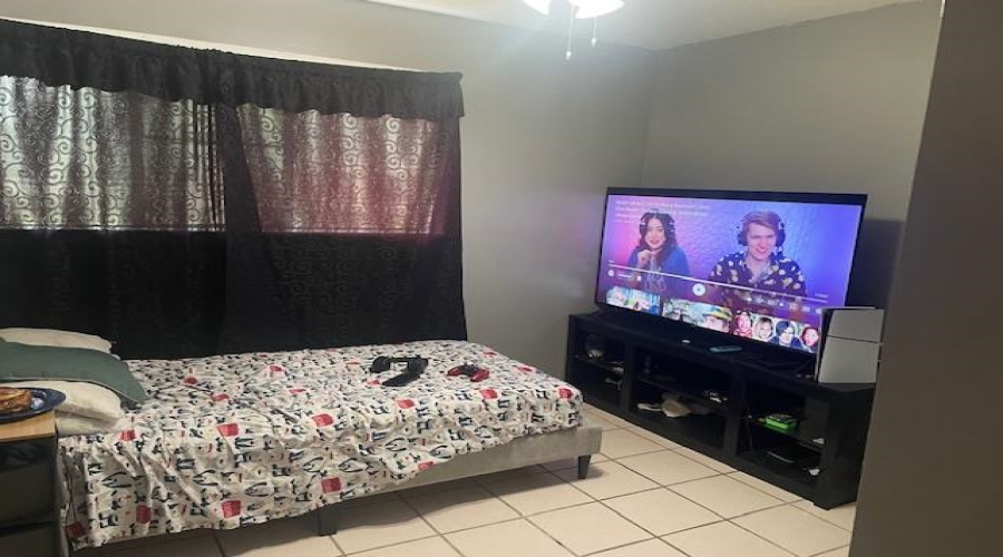 419 Linden Ct, Laredo, Texas 78041-9999, 3 Bedrooms Bedrooms, 5 Rooms Rooms,2 BathroomsBathrooms,Residential,For Sale,419 Linden Ct,20261697