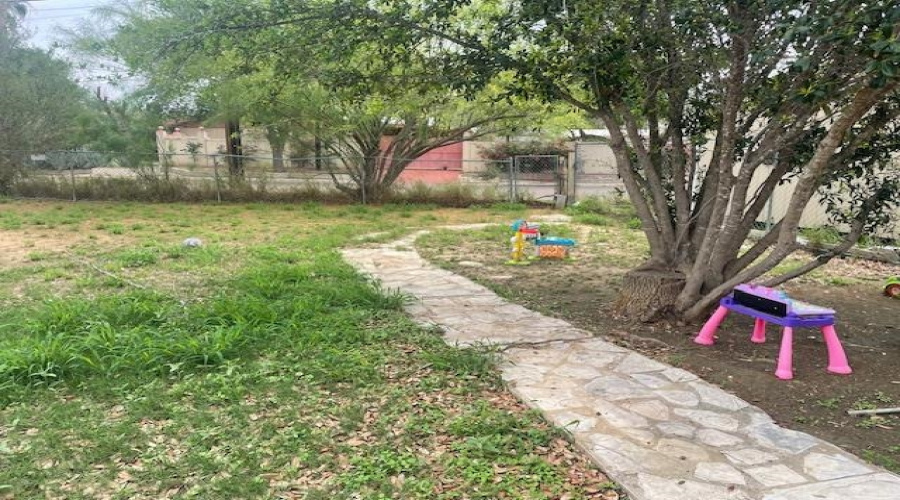 419 Linden Ct, Laredo, Texas 78041-9999, 3 Bedrooms Bedrooms, 5 Rooms Rooms,2 BathroomsBathrooms,Residential,For Sale,419 Linden Ct,20261697
