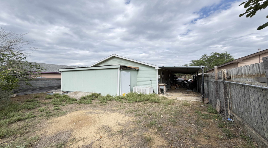 312 Larga Vista Dr, Laredo, Texas 78043, 3 Bedrooms Bedrooms, 4 Rooms Rooms,1 BathroomBathrooms,Residential,For Sale,312 Larga Vista Dr,20261701