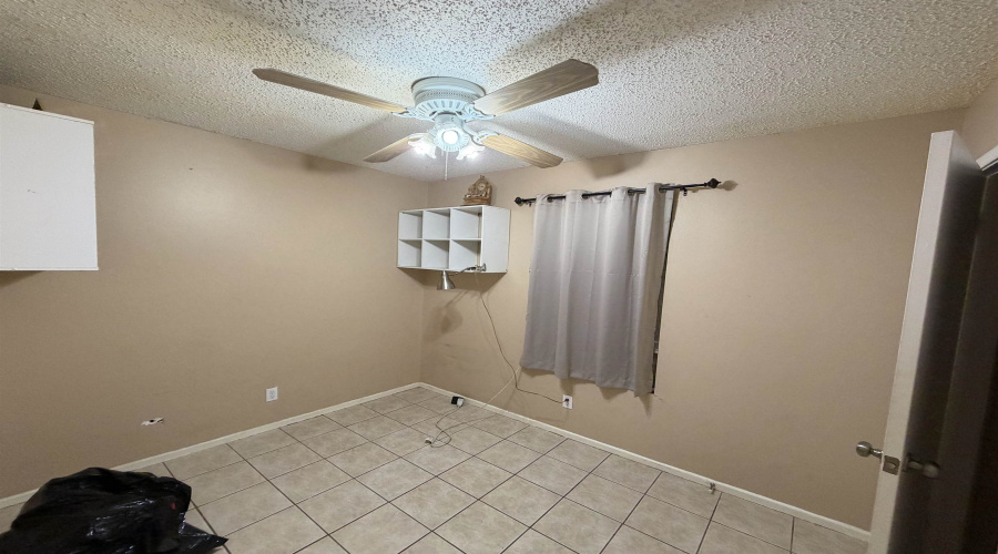 312 Larga Vista Dr, Laredo, Texas 78043, 3 Bedrooms Bedrooms, 4 Rooms Rooms,1 BathroomBathrooms,Residential,For Sale,312 Larga Vista Dr,20261701