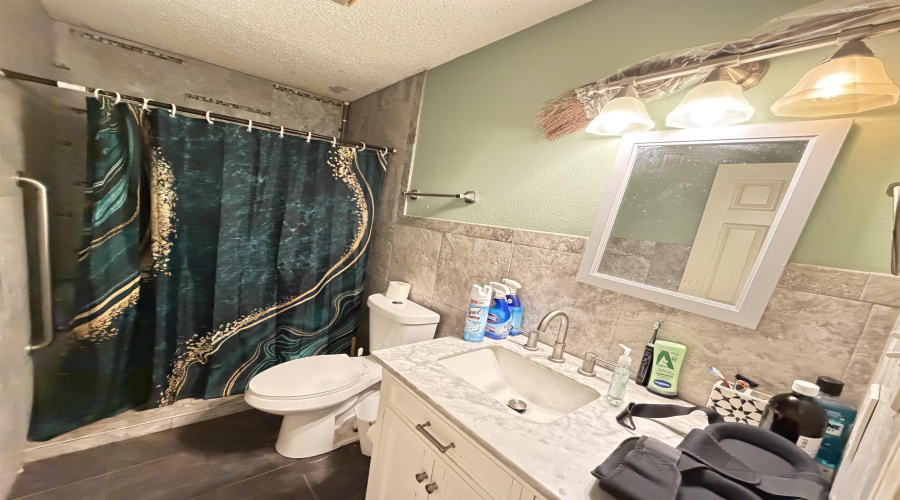 312 Larga Vista Dr, Laredo, Texas 78043, 3 Bedrooms Bedrooms, 4 Rooms Rooms,1 BathroomBathrooms,Residential,For Sale,312 Larga Vista Dr,20261701