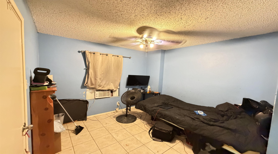 312 Larga Vista Dr, Laredo, Texas 78043, 3 Bedrooms Bedrooms, 4 Rooms Rooms,1 BathroomBathrooms,Residential,For Sale,312 Larga Vista Dr,20261701