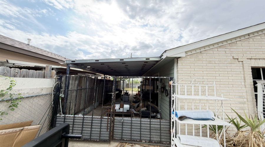 312 Larga Vista Dr, Laredo, Texas 78043, 3 Bedrooms Bedrooms, 4 Rooms Rooms,1 BathroomBathrooms,Residential,For Sale,312 Larga Vista Dr,20261701