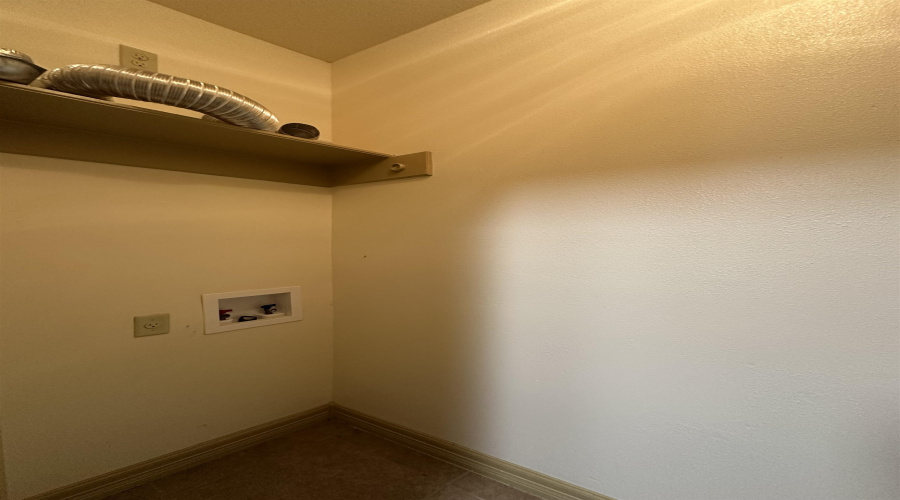 8216 Casa Verde Rd, Laredo, Texas 78041, 2 Bedrooms Bedrooms, 5 Rooms Rooms,2 BathroomsBathrooms,Residential,For Sale,8216 Casa Verde Rd,20261702