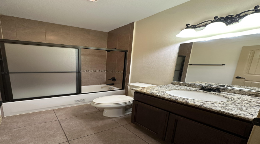 8216 Casa Verde Rd, Laredo, Texas 78041, 2 Bedrooms Bedrooms, 5 Rooms Rooms,2 BathroomsBathrooms,Residential,For Sale,8216 Casa Verde Rd,20261702