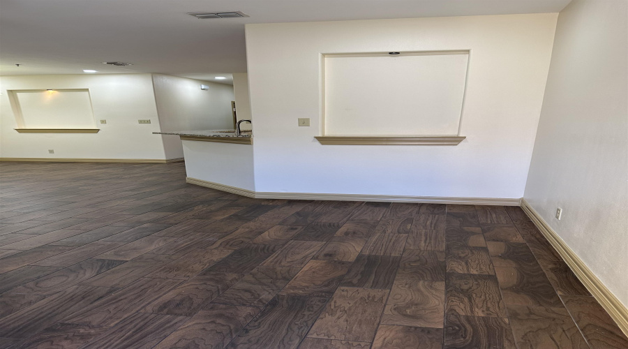 8216 Casa Verde Rd, Laredo, Texas 78041, 2 Bedrooms Bedrooms, 5 Rooms Rooms,2 BathroomsBathrooms,Residential,For Sale,8216 Casa Verde Rd,20261702