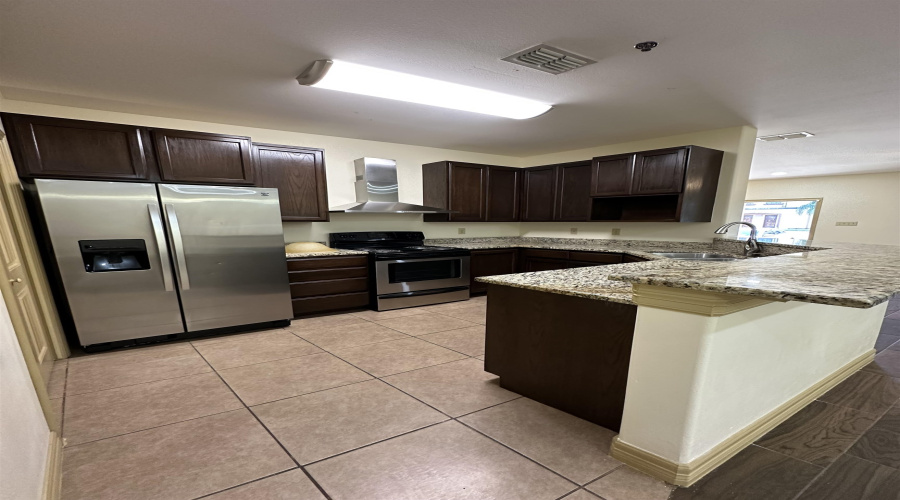 8216 Casa Verde Rd, Laredo, Texas 78041, 2 Bedrooms Bedrooms, 5 Rooms Rooms,2 BathroomsBathrooms,Residential,For Sale,8216 Casa Verde Rd,20261702