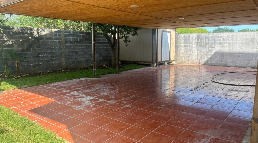 1308 Eisenhower Dr, Laredo, Texas 78046, 5 Bedrooms Bedrooms, 6 Rooms Rooms,2 BathroomsBathrooms,Residential,For Sale,1308 Eisenhower Dr,20254450