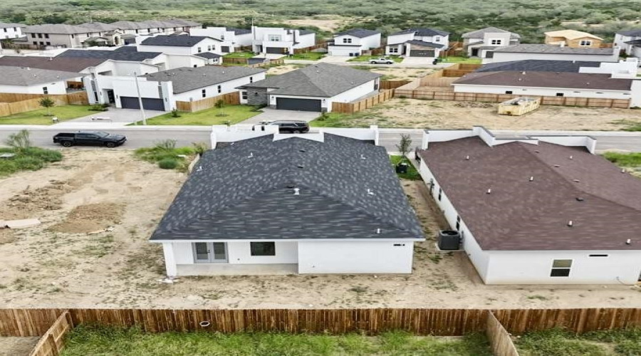 5408 Raven Dr., Laredo, Texas 78046, 3 Bedrooms Bedrooms, 6 Rooms Rooms,3 BathroomsBathrooms,Residential,For Sale,5408 Raven Dr.,20254460