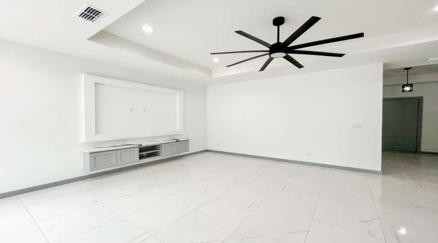 5408 Raven Dr., Laredo, Texas 78046, 3 Bedrooms Bedrooms, 6 Rooms Rooms,3 BathroomsBathrooms,Residential,For Sale,5408 Raven Dr.,20254460