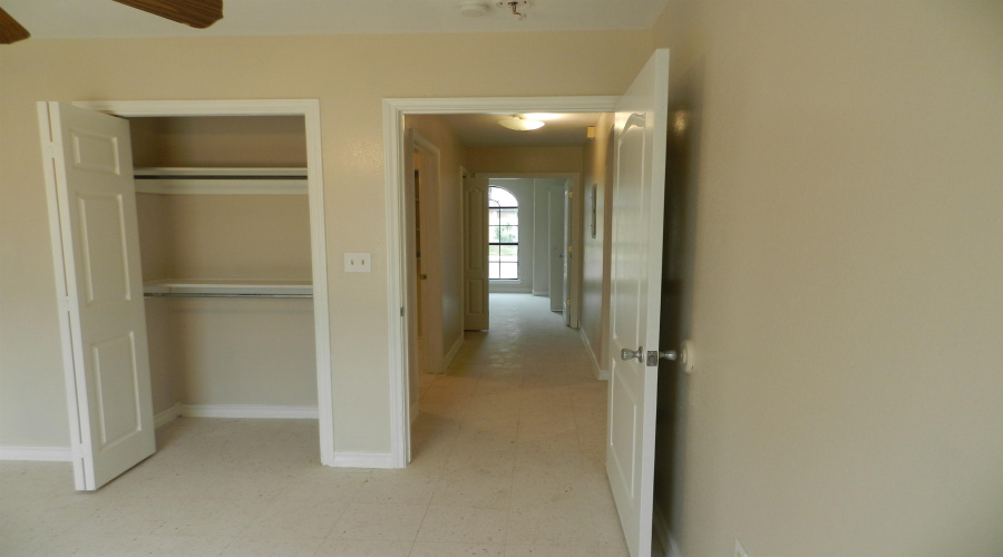 5743 St Charles Lp, Laredo, Texas 78046-8077, 3 Bedrooms Bedrooms, 5 Rooms Rooms,2 BathroomsBathrooms,Residential,For Sale,5743 St Charles Lp,20261705