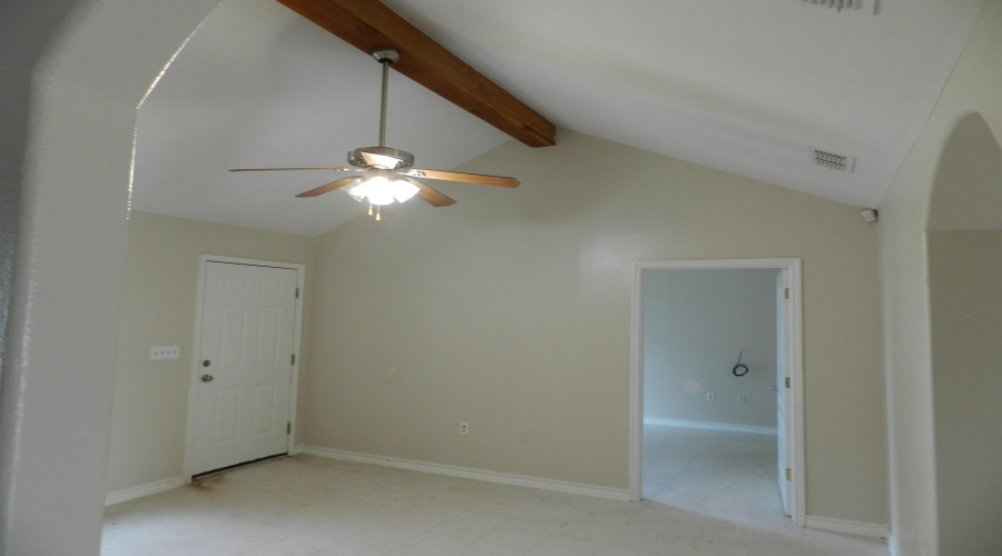 5743 St Charles Lp, Laredo, Texas 78046-8077, 3 Bedrooms Bedrooms, 5 Rooms Rooms,2 BathroomsBathrooms,Residential,For Sale,5743 St Charles Lp,20261705