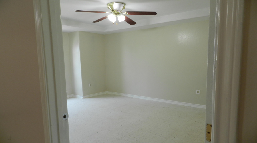 5743 St Charles Lp, Laredo, Texas 78046-8077, 3 Bedrooms Bedrooms, 5 Rooms Rooms,2 BathroomsBathrooms,Residential,For Sale,5743 St Charles Lp,20261705